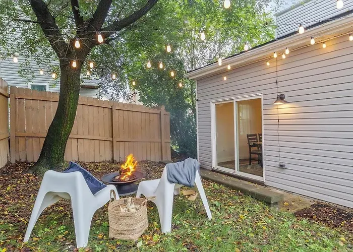 Mins To Stadiums - Fenced Yard - Fire Pit Сasa de vacaciones *