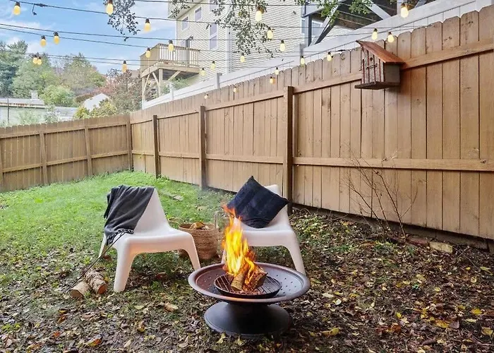 Mins To Stadiums - Fenced Yard - Fire Pit *