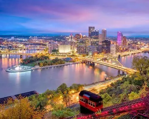 Mins To Stadiums - Fenced Yard - Fire Pit Holiday home Pittsburgh